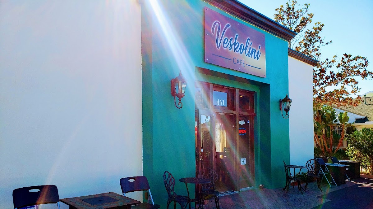 Veskolini Cafe